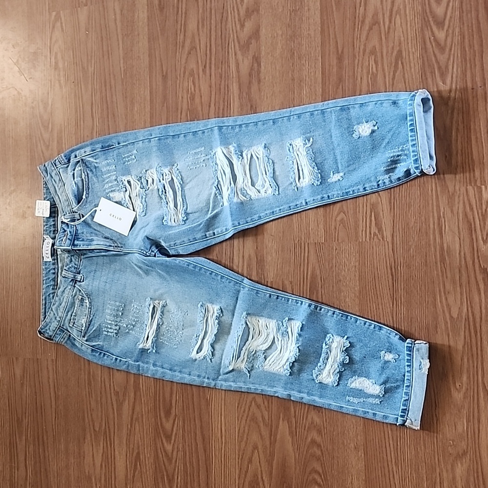 Cello High Rise Straight Distressed Jeans NWT